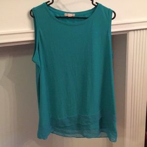 🎉 HP 🎉Woman’s sleeveless shirt